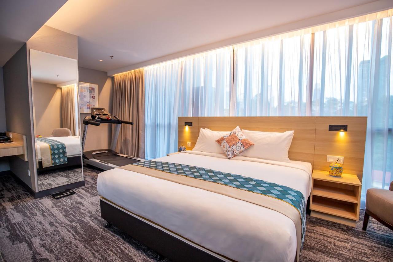 Santa Grand Signature Hotel